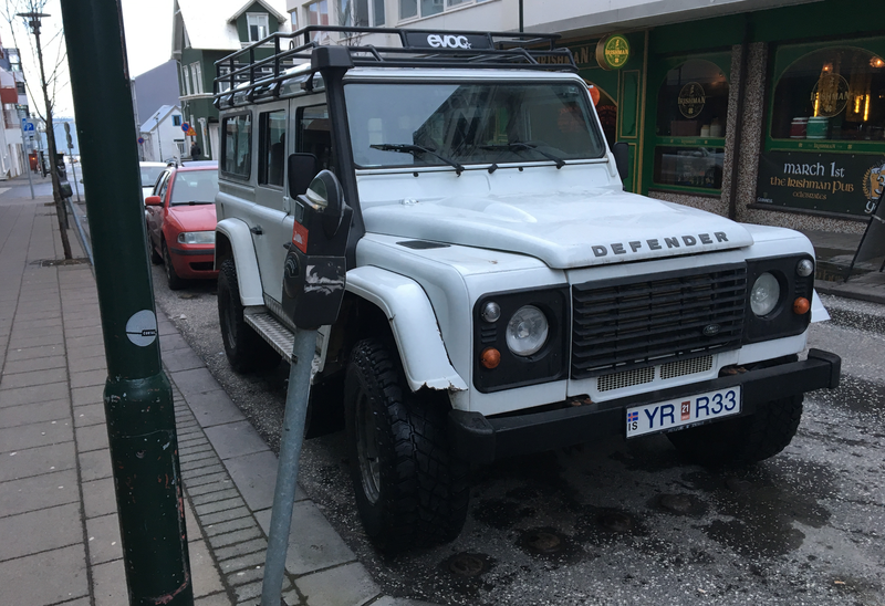 Illustration for article titled The 2015 Land Rover Defender Is So Bad at So Many Things But I Still Love It